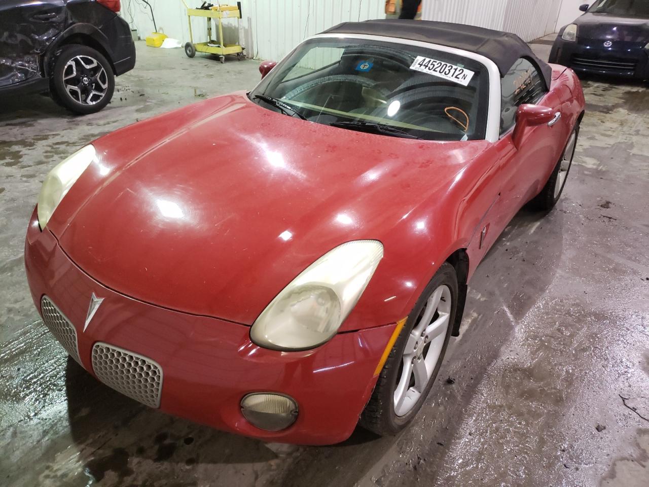 Photo 2 from auction – 2006 PONTIAC SOLSTICE with VIN 1G2MB33BX6Y111051