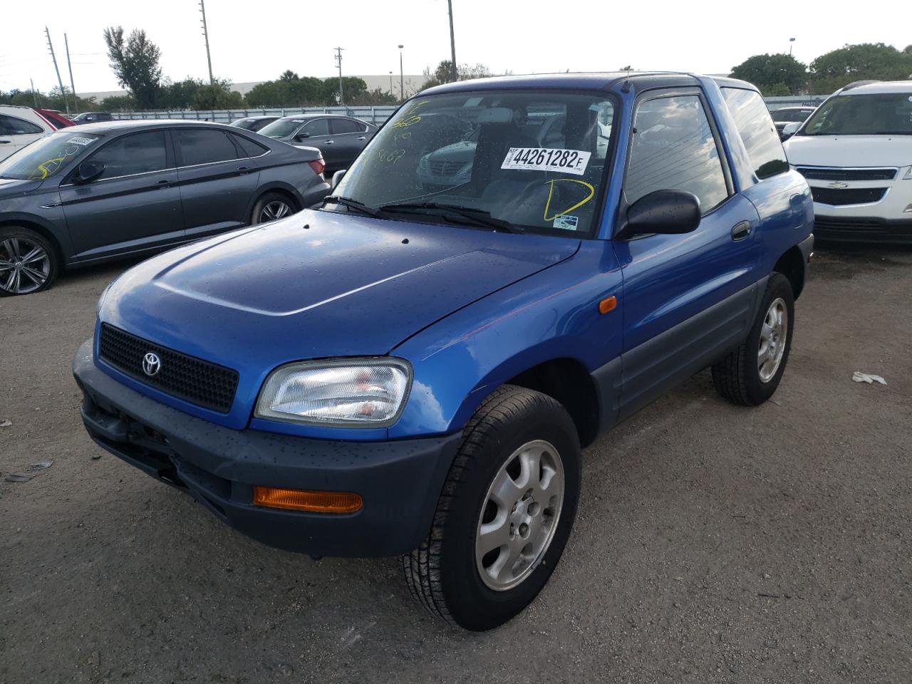 Photo 2 from auction – 1996 TOYOTA RAV4 with VIN JT3XP10VXT0001306