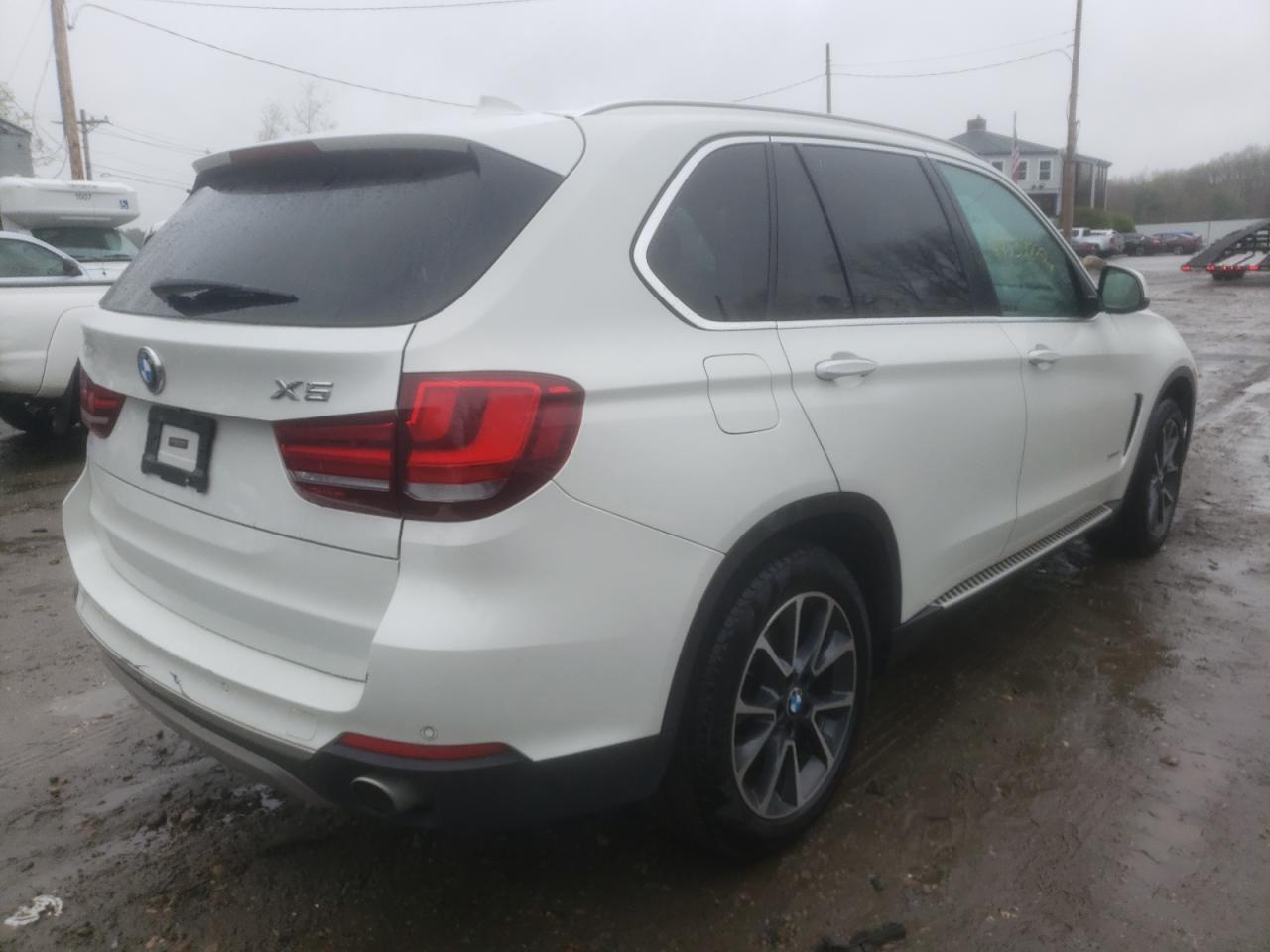 Photo 4 from auction – 2015 BMW X5 XDRIVE3 with VIN 5UXKR0C5XF0P07426