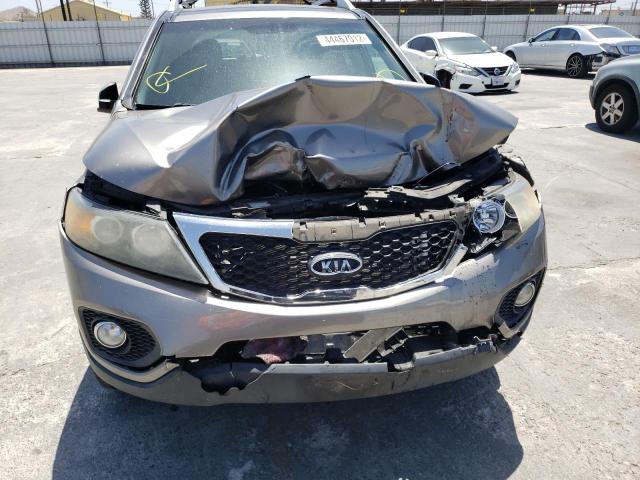 Photo 9 from auction – 2011 KIA SORENTO EX with VIN 5XYKU4A2XBG033590