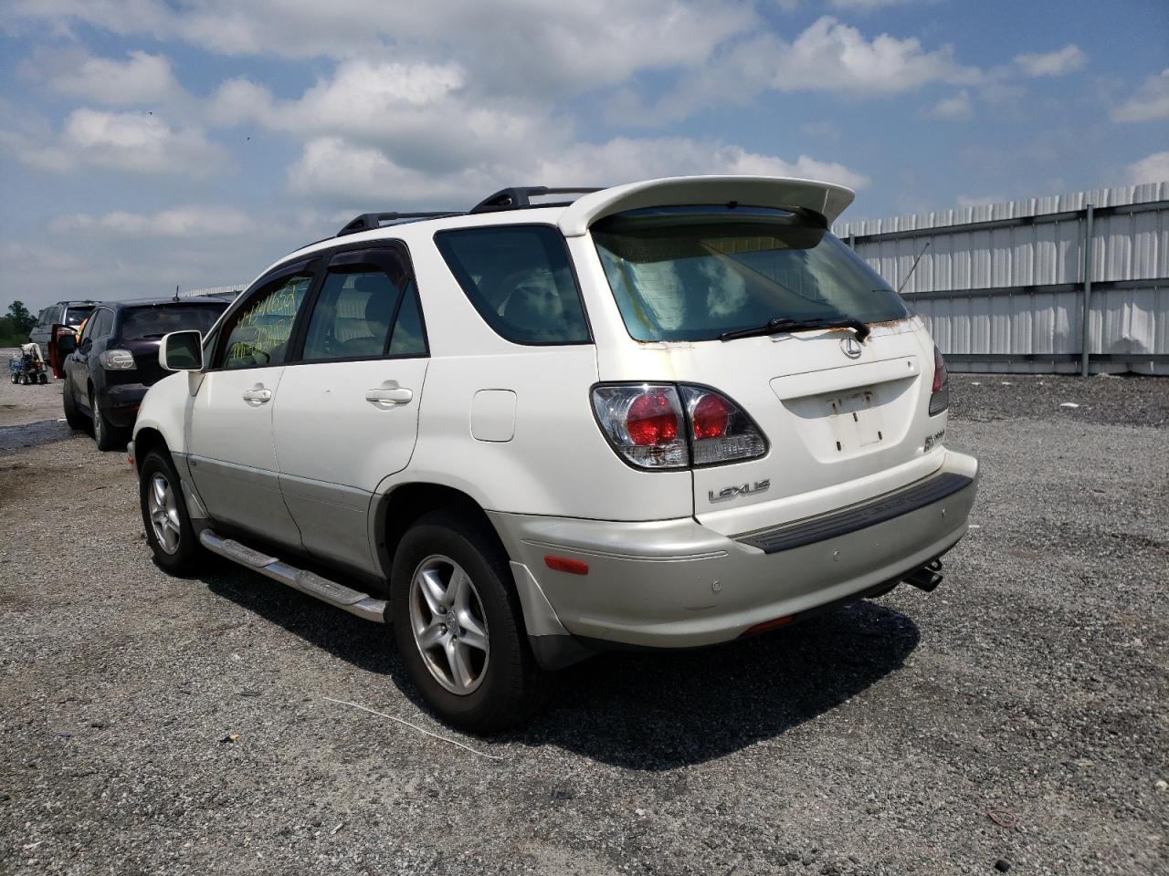Photo 3 from auction – 2002 LEXUS RX 300 with VIN JTJHF10U620248120