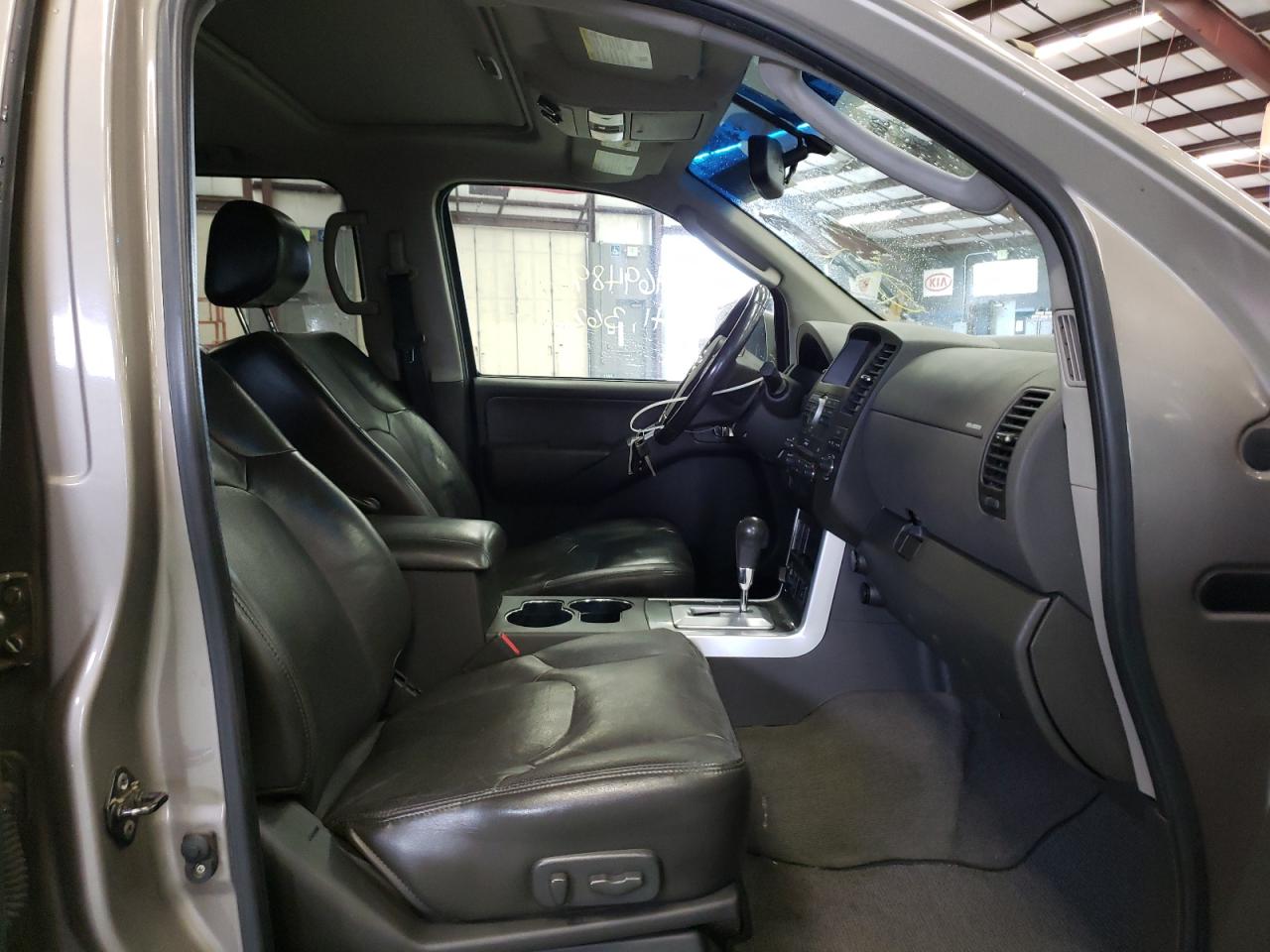 Photo 5 from auction – 2008 NISSAN PATHFINDER with VIN 5N1AR18B68C646770