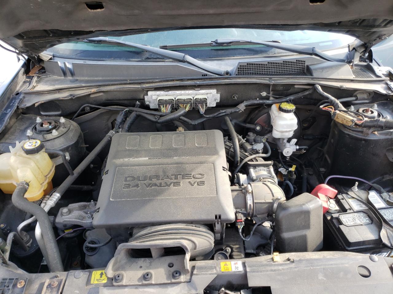 Photo 7 from auction – 2011 FORD ESCAPE LIM with VIN 1FMCU9EG9BKA85578