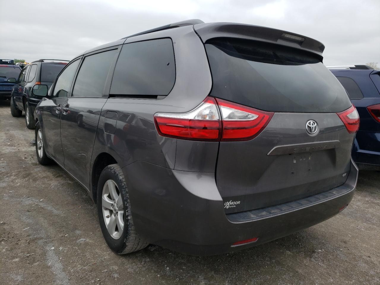 Photo 3 from auction – 2017 TOYOTA SIENNA LE with VIN 5TDKZ3DC0HS809916