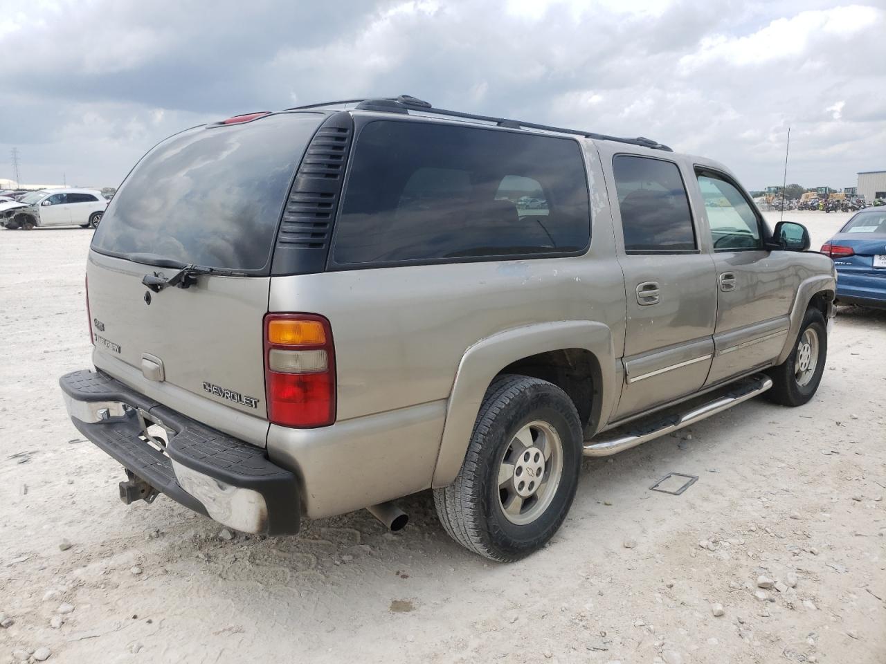 Photo 4 from auction – 2001 CHEVROLET SUBURBAN C with VIN 3GNEC16TX1G252833