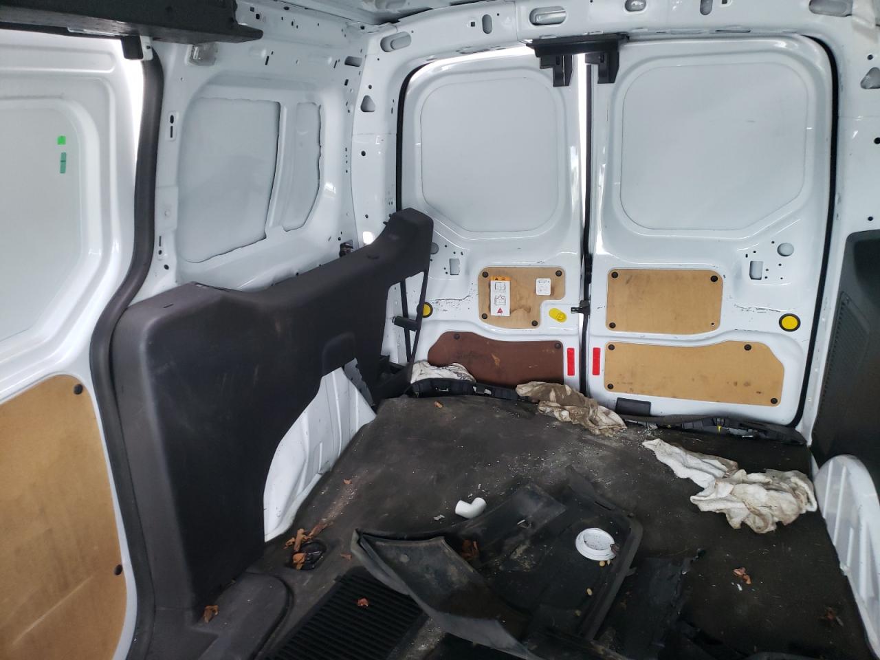 Photo 6 from auction – 2015 FORD TRANSIT CO with VIN NM0LS7E7XF1214645