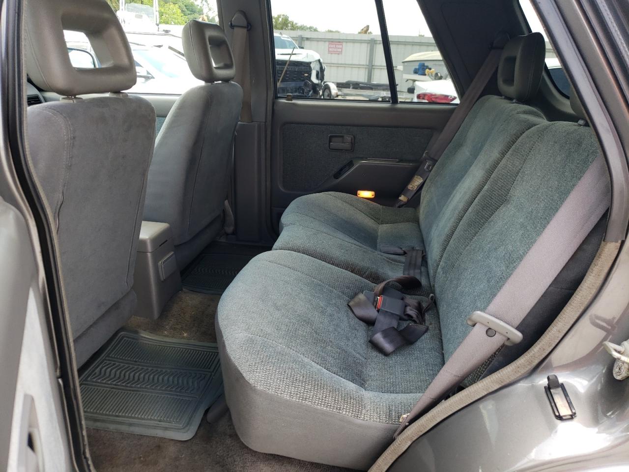 Фото 6 с аукциона – 1997 HONDA PASSPORT E с VIN 4S6CK58V6V4415752