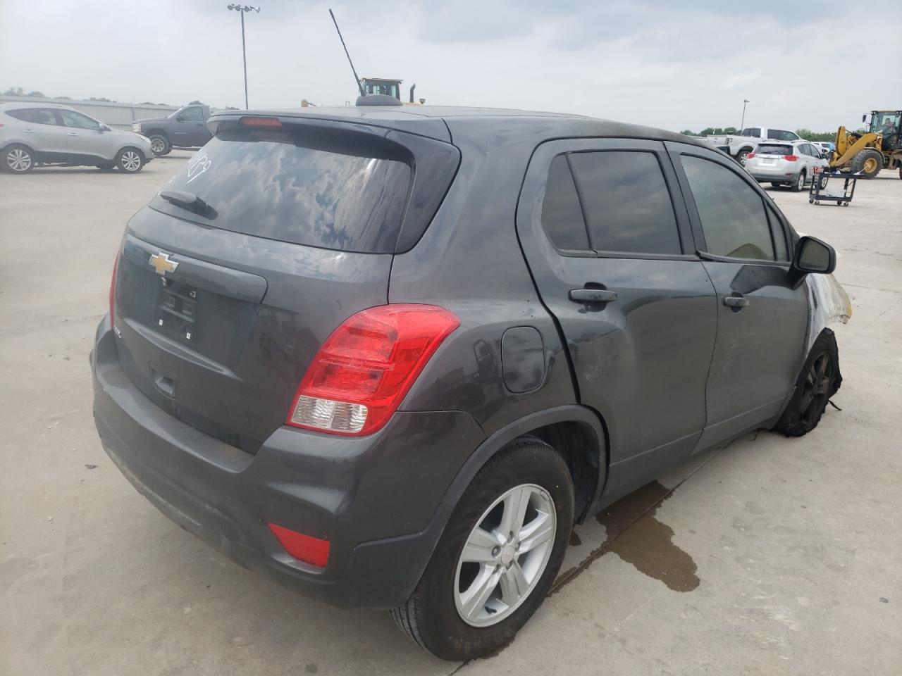 Photo 4 from auction – 2020 CHEVROLET TRAX LS with VIN 3GNCJKSB7LL182248