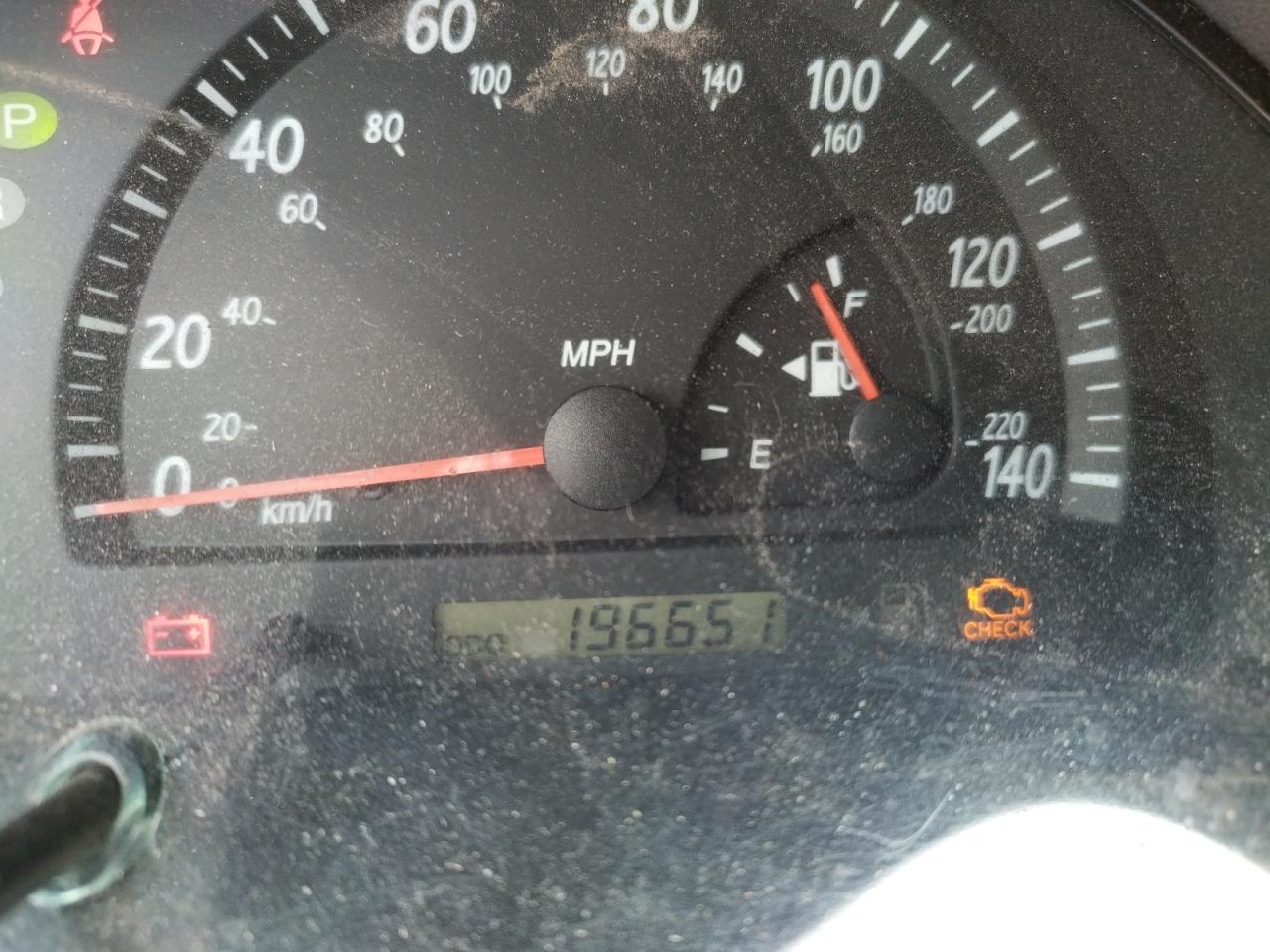 Photo 8 from auction – 2003 TOYOTA CAMRY LE with VIN 4T1BE30K13U243161
