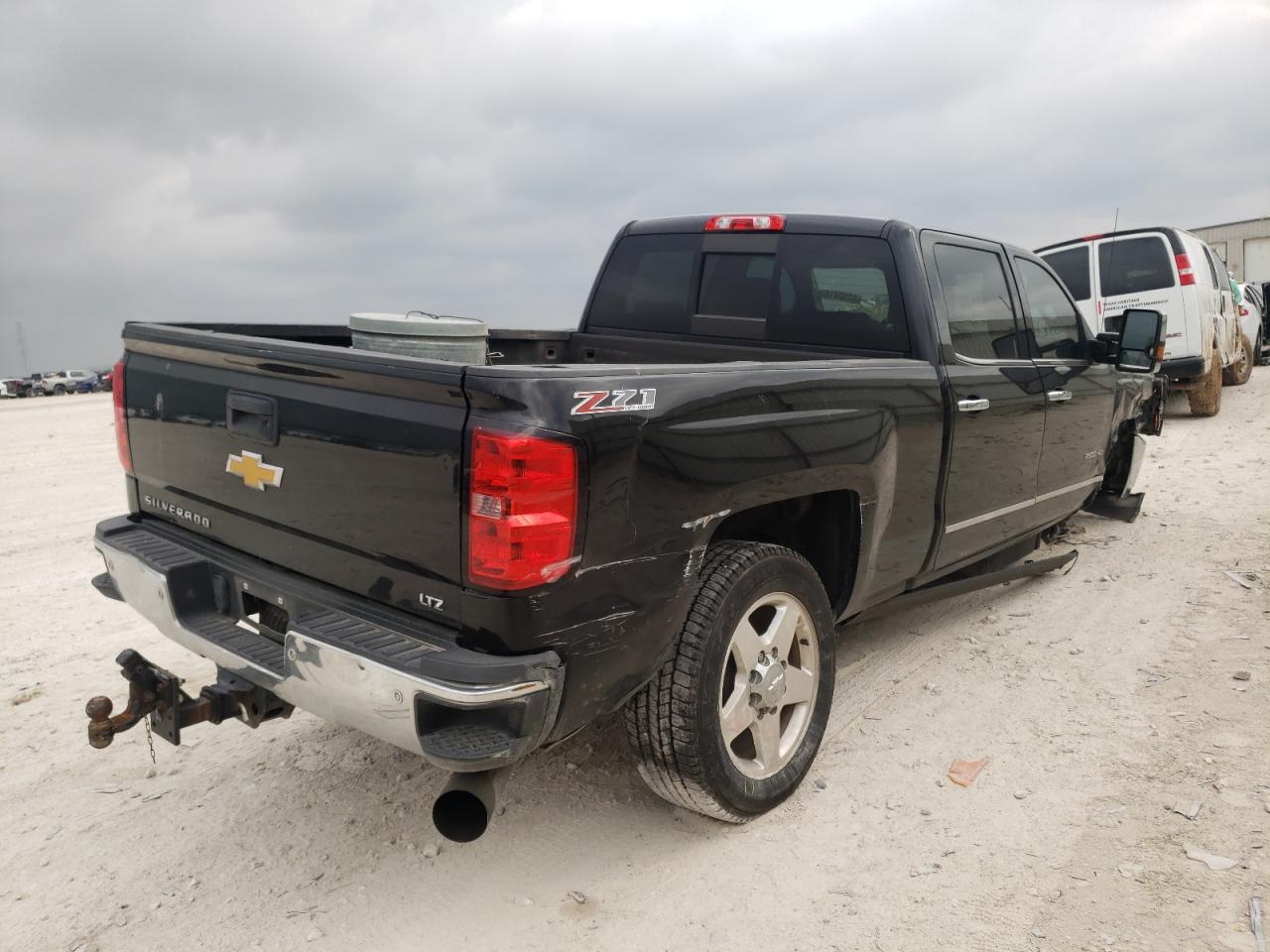 Photo 4 from auction – 2015 CHEVROLET SILVERADO with VIN 1GC1KWE87FF592454