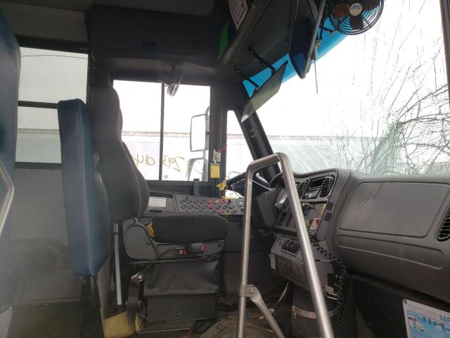 Photo 5 from auction – 2015 FREIGHTLINER CHASSIS B2 with VIN 4UZABRDT4FCGH7657