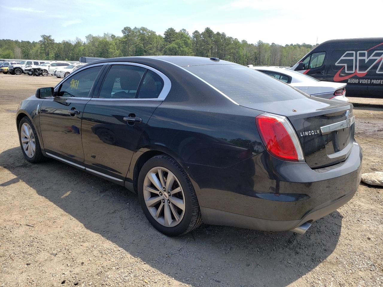 Photo 3 from auction – 2011 LINCOLN MKS with VIN 1LNHL9FTXBG608582