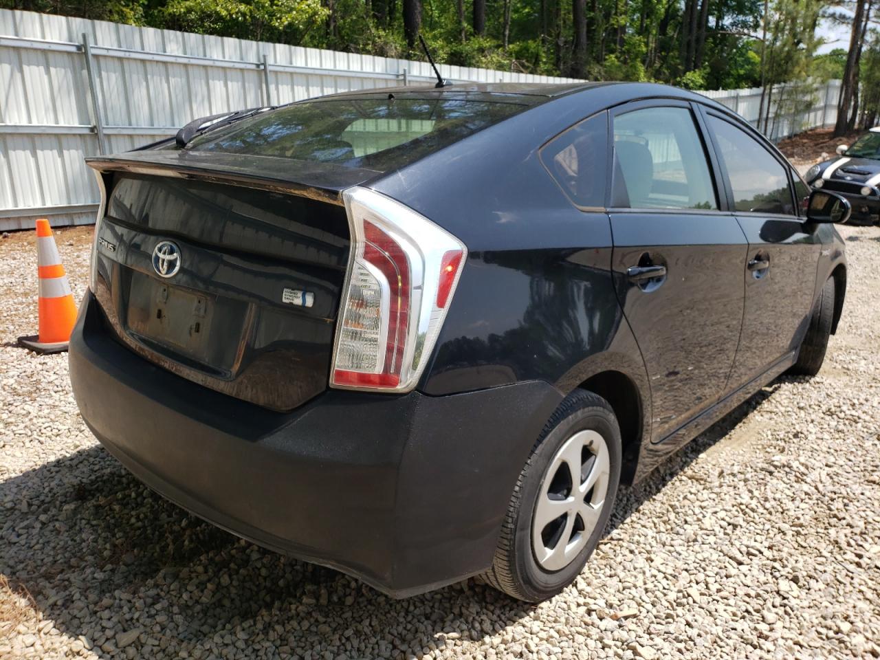 Photo 4 from auction – 2013 TOYOTA PRIUS with VIN JTDKN3DU3D5544199