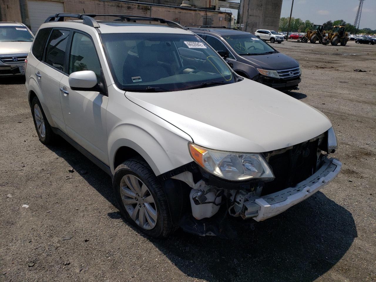 SUBARU FORESTER L 2012 with VIN JF2SHAEC7CH433266 - Photo from auction