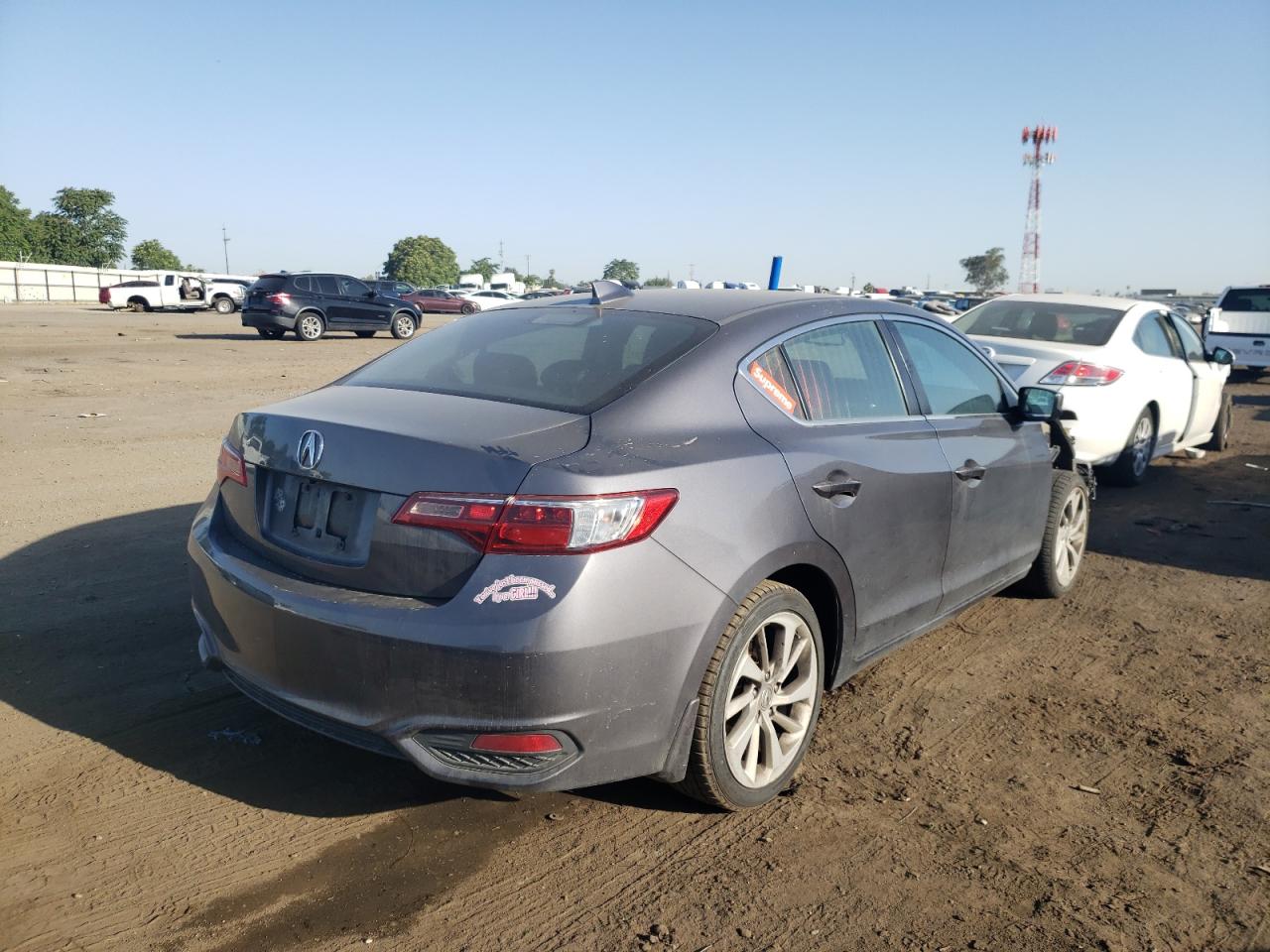 Photo 4 from auction – 2017 ACURA ILX PREMIU with VIN 19UDE2F72HA005291
