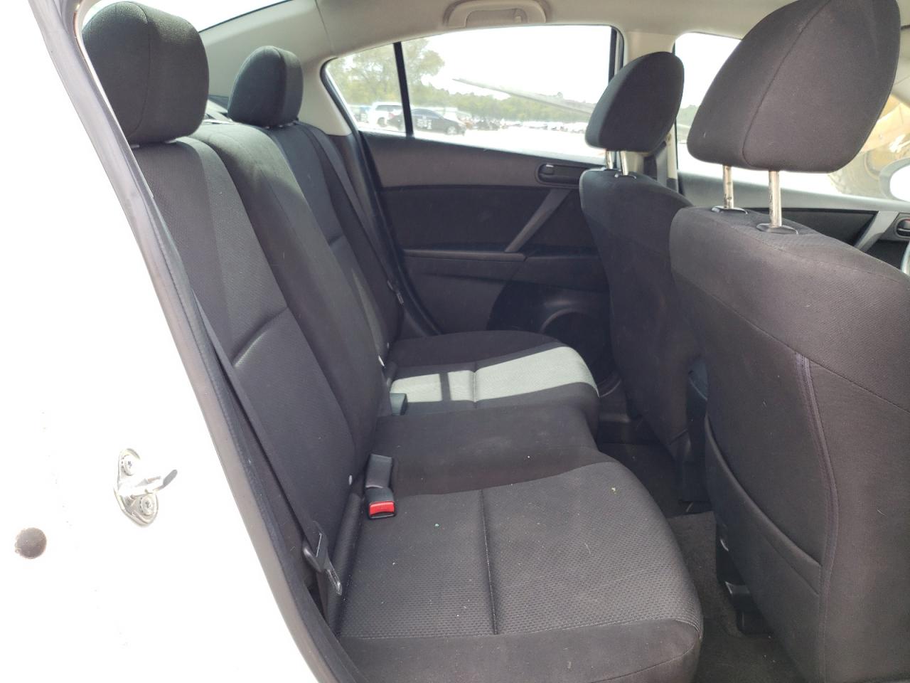 Photo 6 from auction – 2011 MAZDA 3 I with VIN JM1BL1UF9B1417232