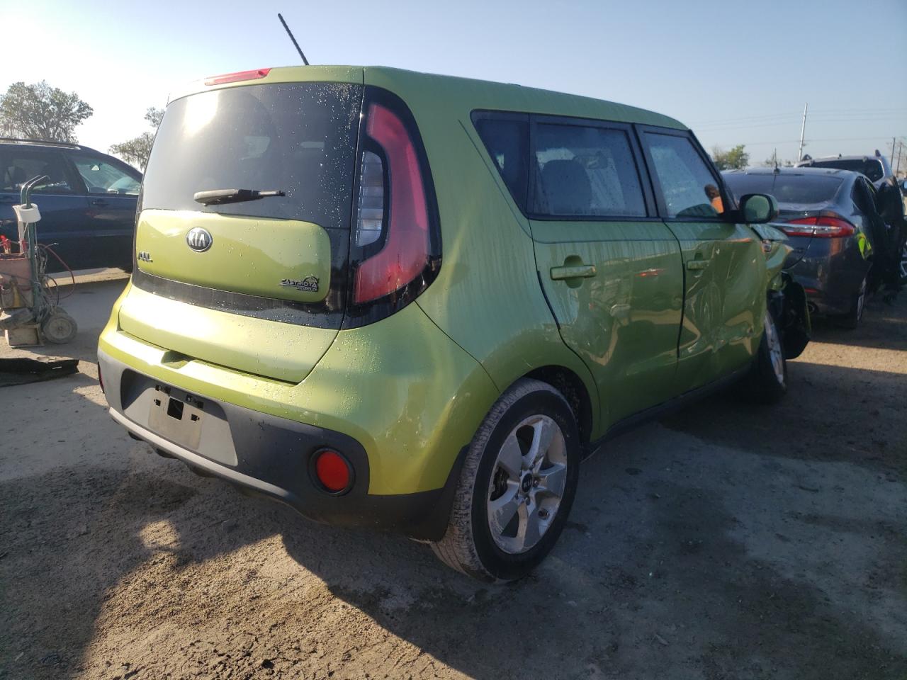 Photo 4 from auction – 2017 KIA SOUL with VIN KNDJN2A25H7877085