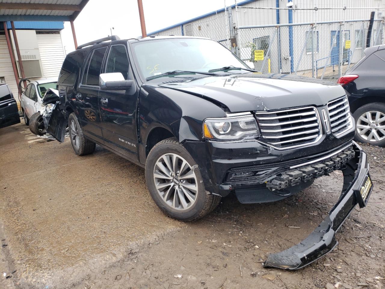 LINCOLN NAVIGATOR 2017 with VIN 5LMJJ3JT1HEL06806 - Photo from auction