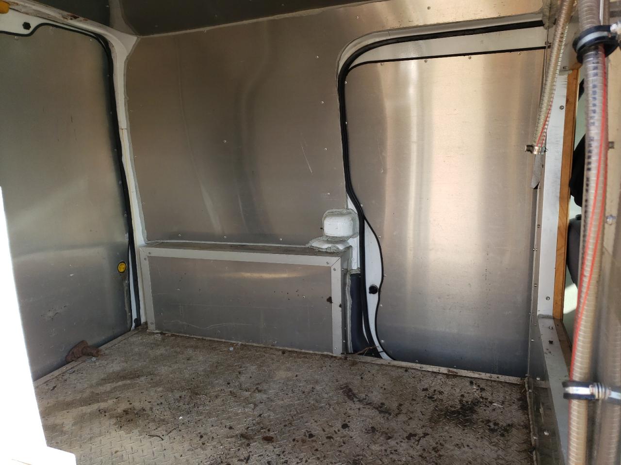 Photo 6 from auction – 2010 FORD TRANSIT CO with VIN NM0LS7BN0AT031867
