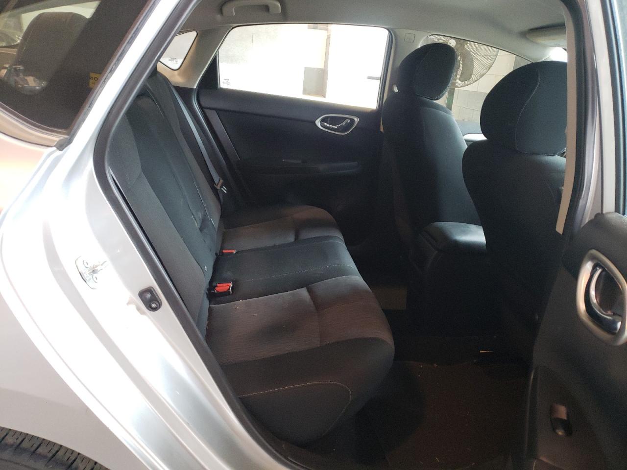 Photo 6 from auction – 2015 NISSAN SENTRA with VIN 3N1AB7AP9FY229863