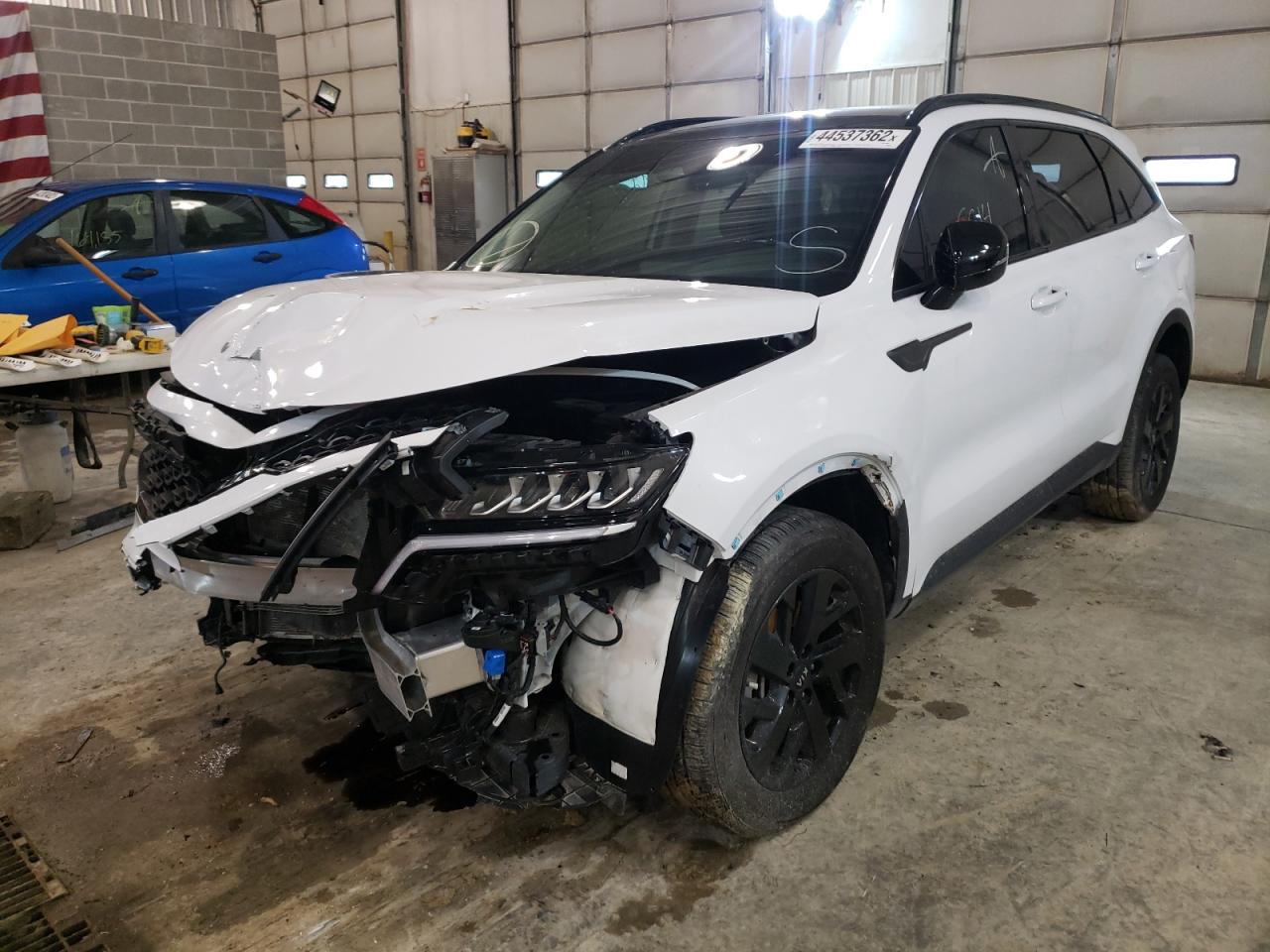 Photo 2 from auction – 2021 KIA SORENTO S with VIN 5XYRLDLC2MG068604