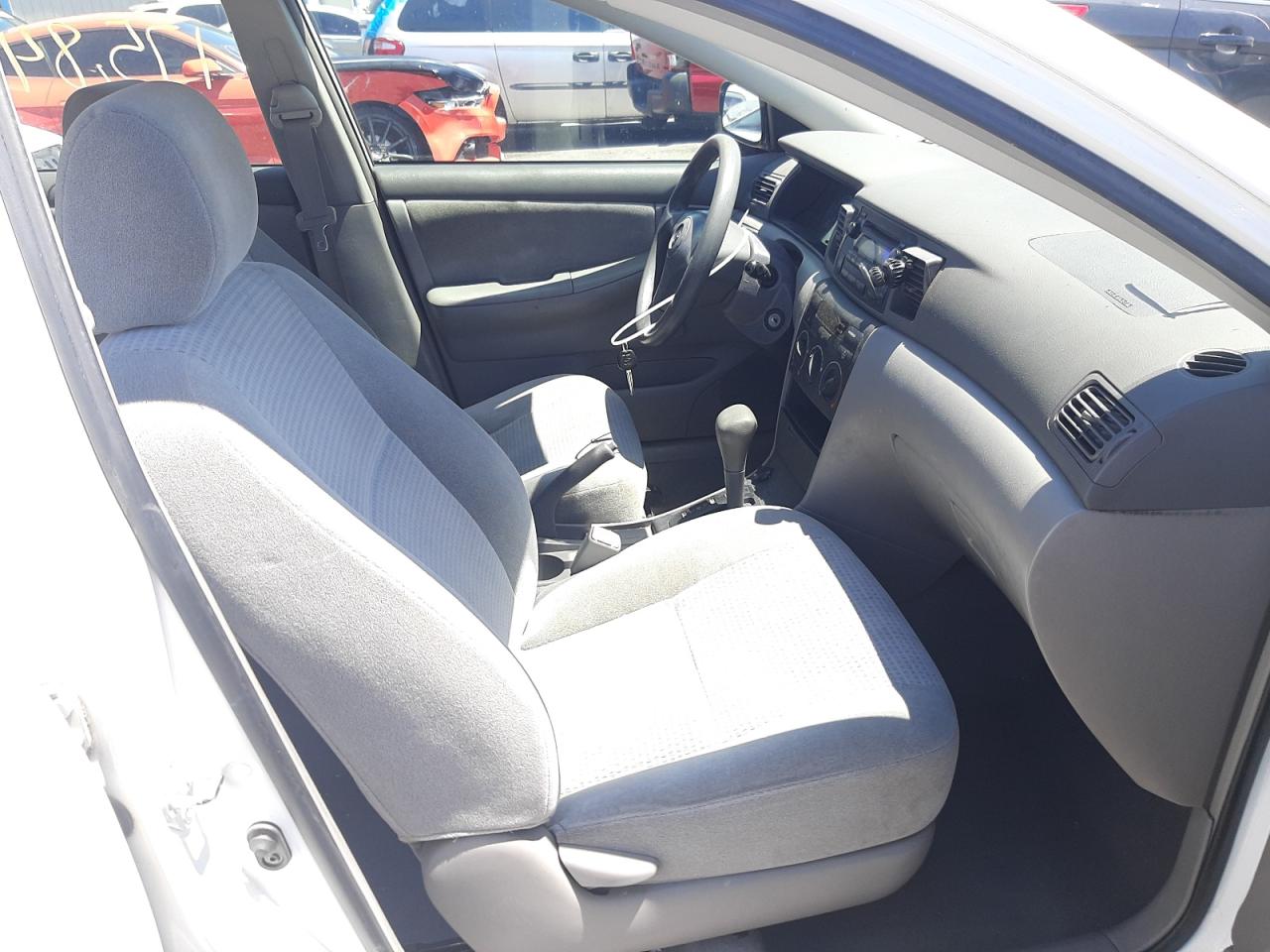 Photo 5 from auction – 2005 TOYOTA COROLLA CE with VIN 1NXBR32E55Z347358