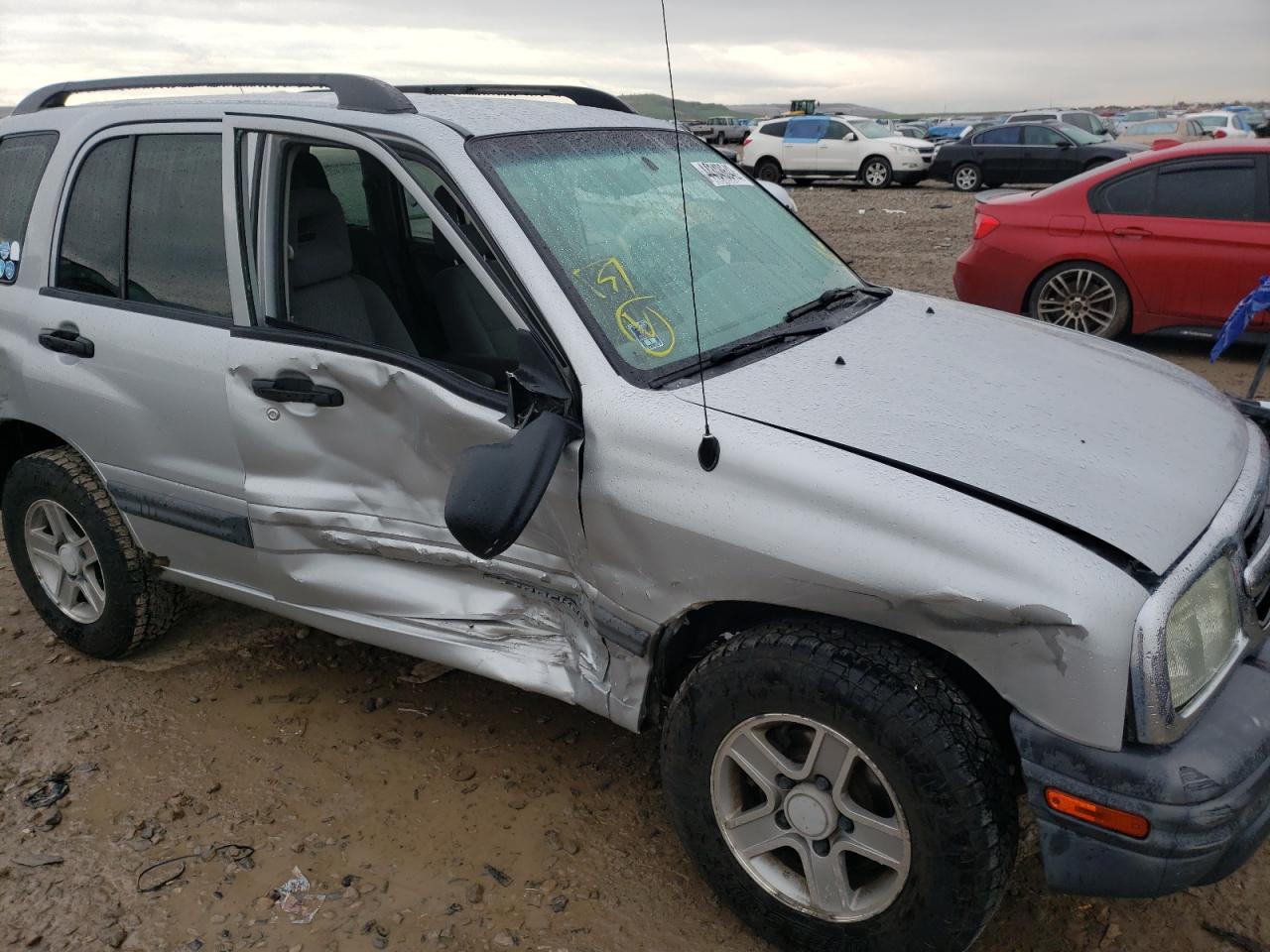 Photo 9 from auction – 2003 CHEVROLET TRACKER with VIN 2CNBJ13C636951666