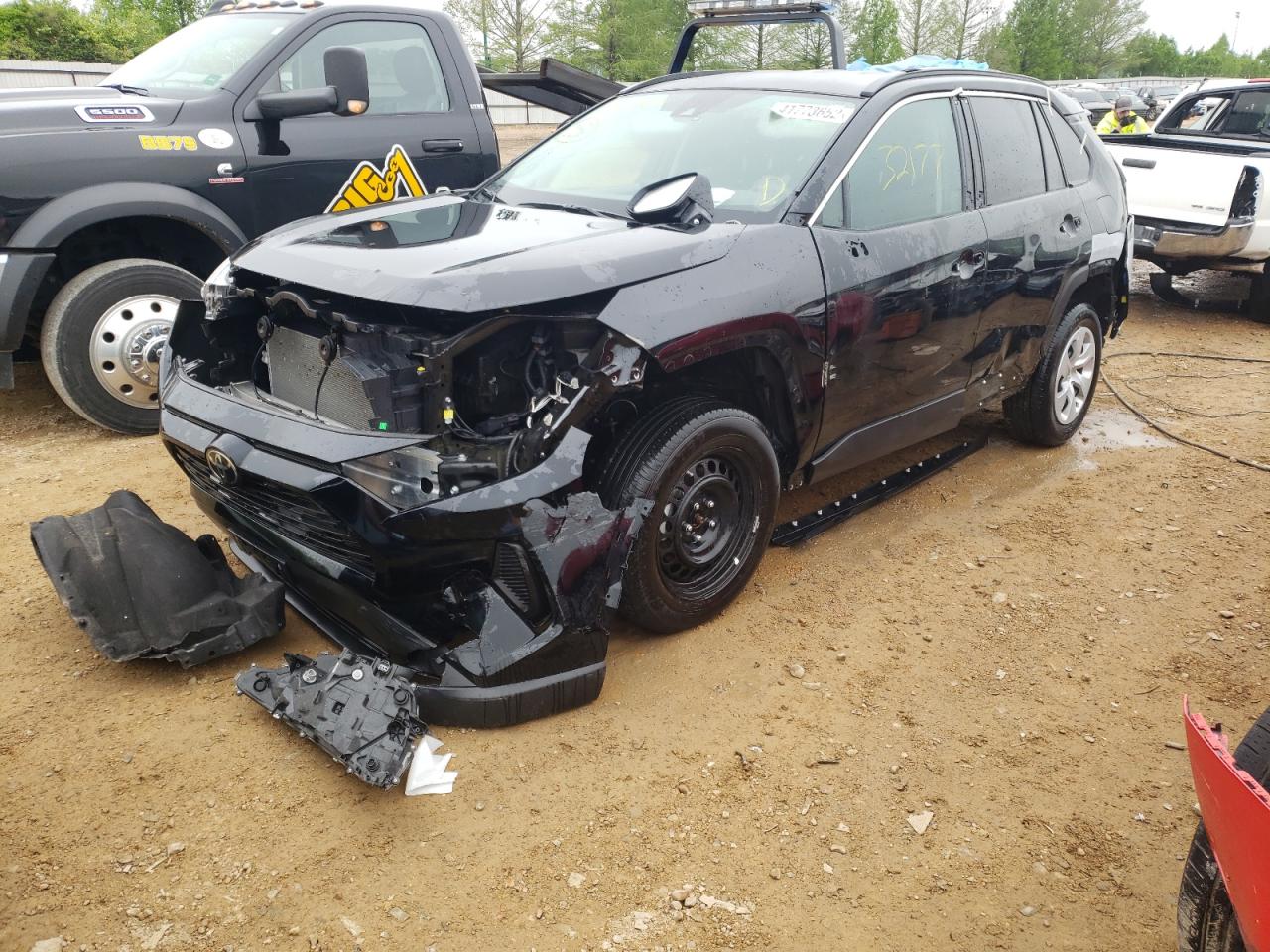 Photo 2 from auction – 2020 TOYOTA RAV4 LE with VIN 2T3G1RFV8LW122012