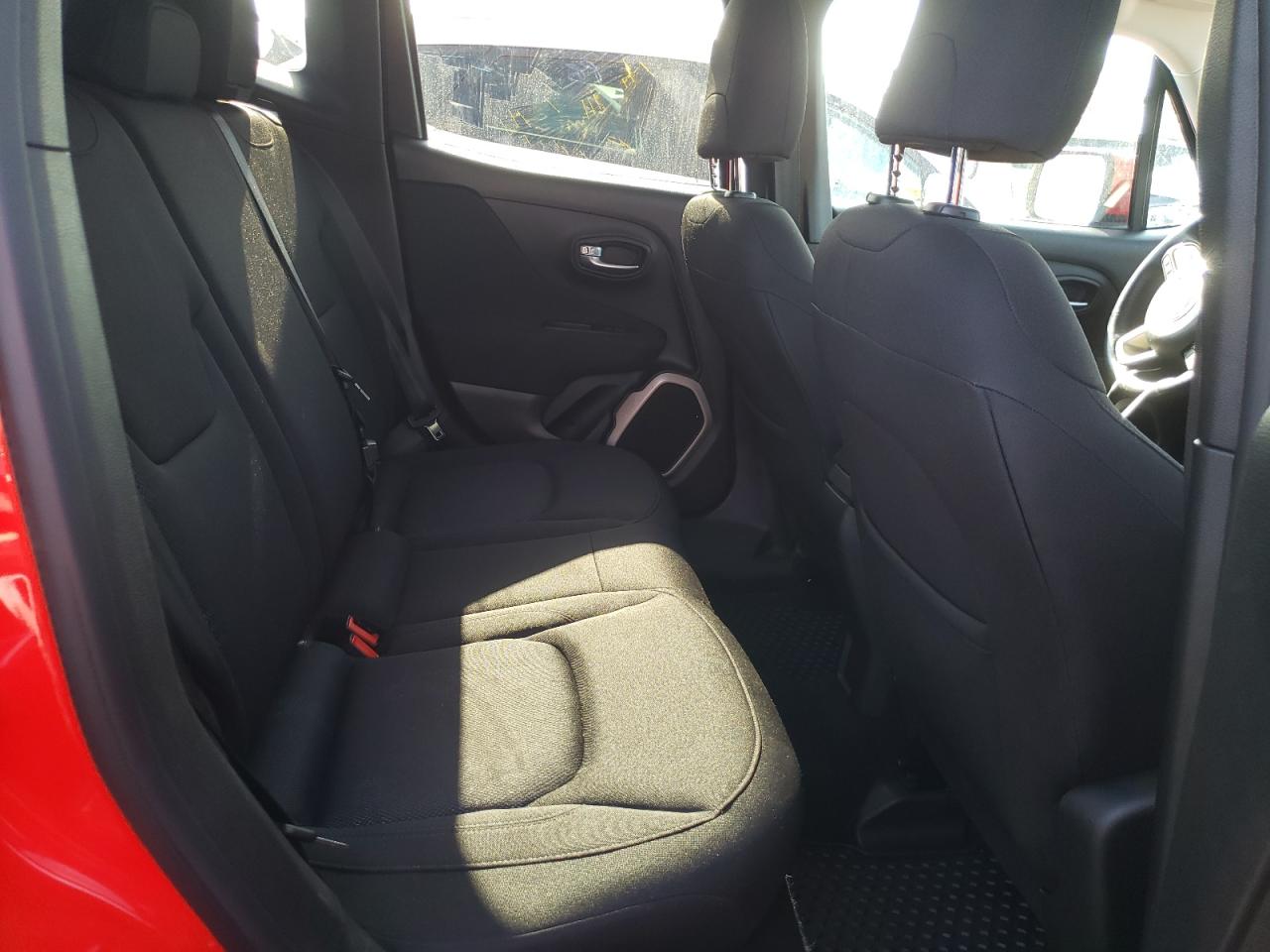 Photo 6 from auction – 2017 JEEP RENEGADE L with VIN ZACCJBBB5HPF86530