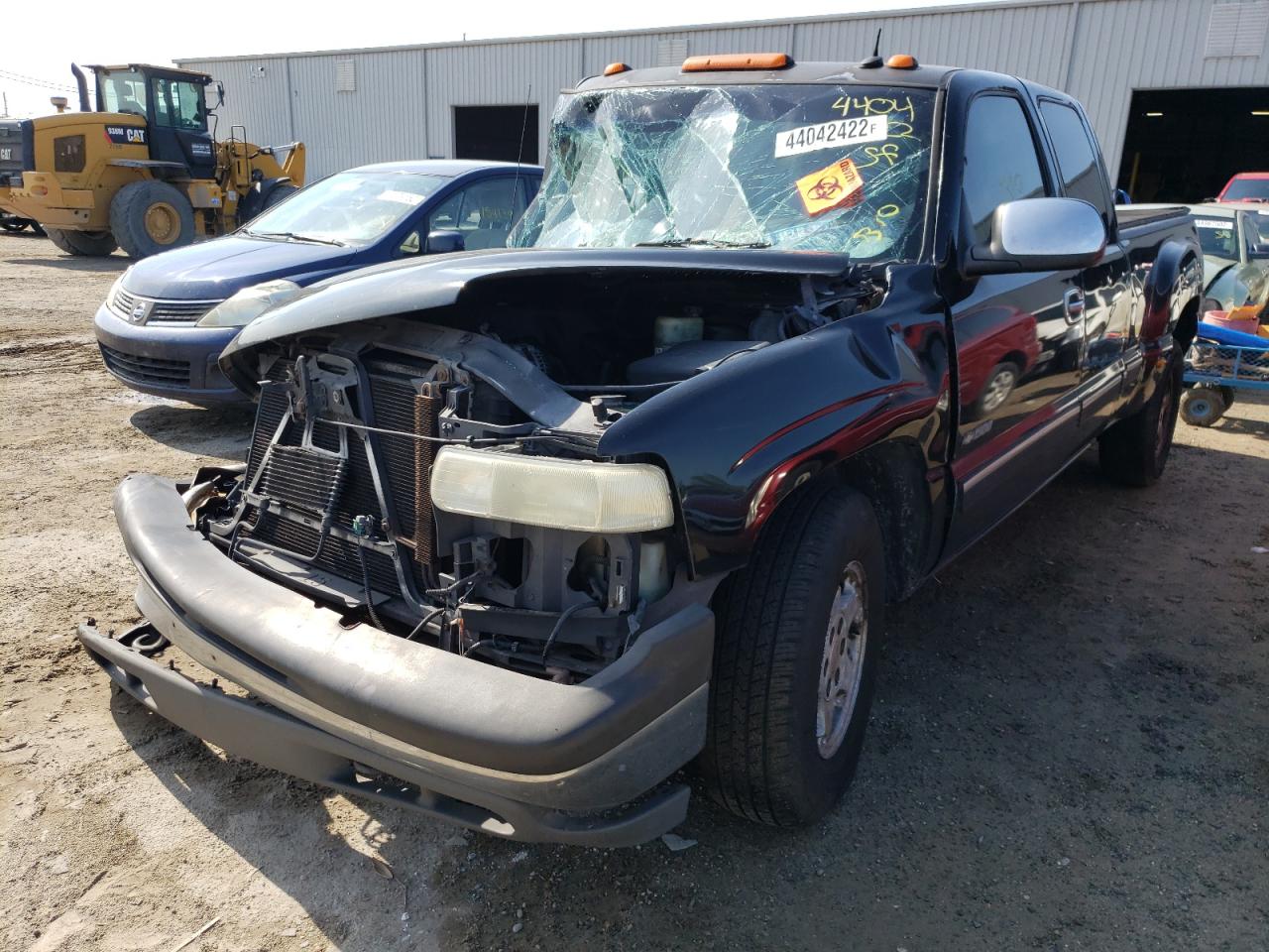 Photo 2 from auction – 2002 CHEVROLET SILVERADO with VIN 2GCEC19T721384155