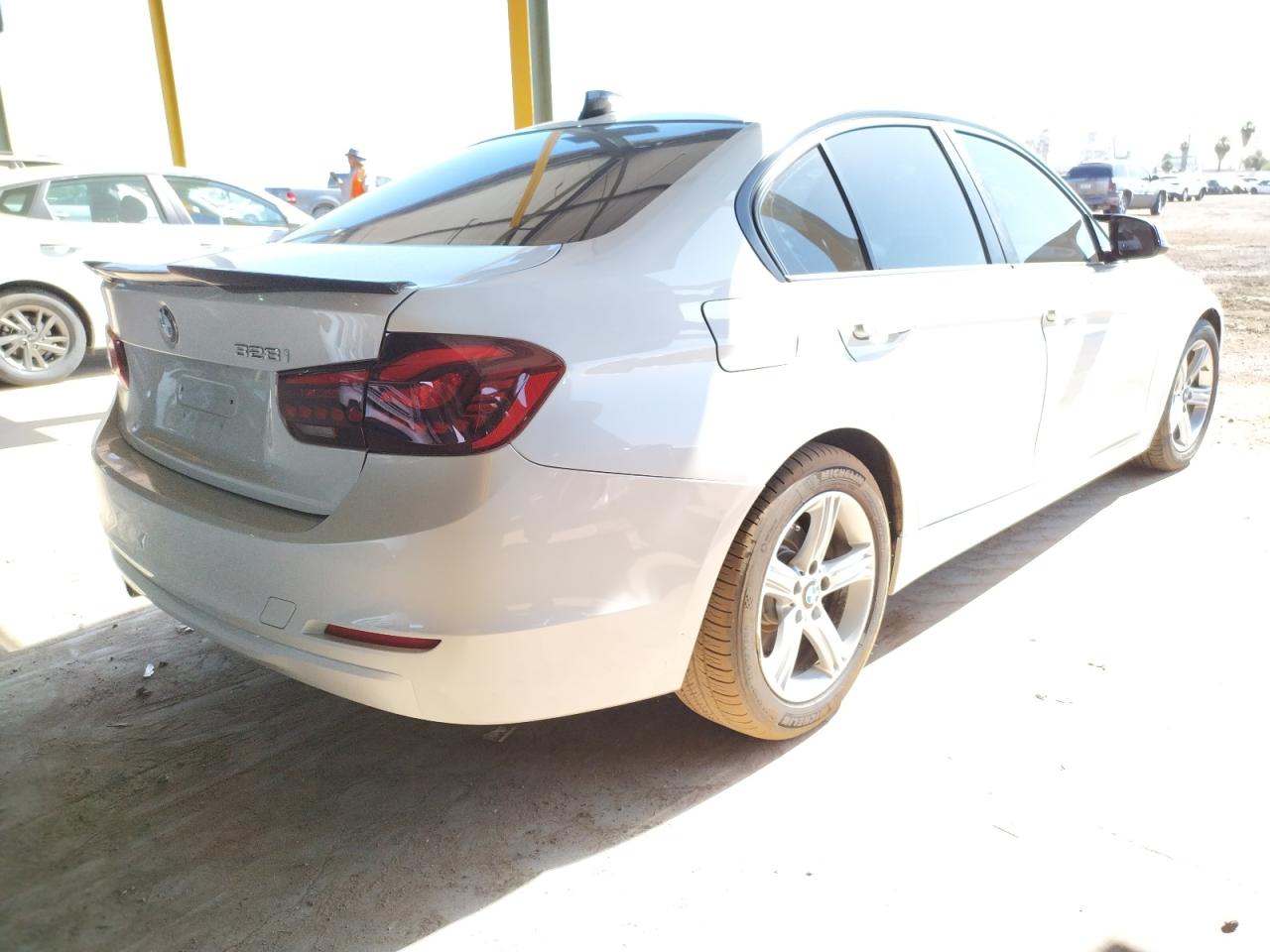 Photo 4 from auction – 2013 BMW 328 I SULE with VIN WBA3C1C56DF439902