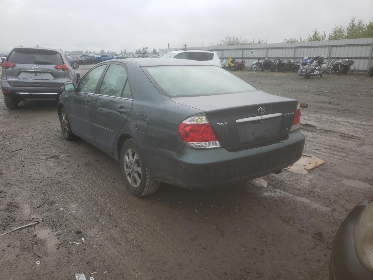Photo 3 from auction – 2005 TOYOTA CAMRY LE with VIN 4T1BF30K85U086258