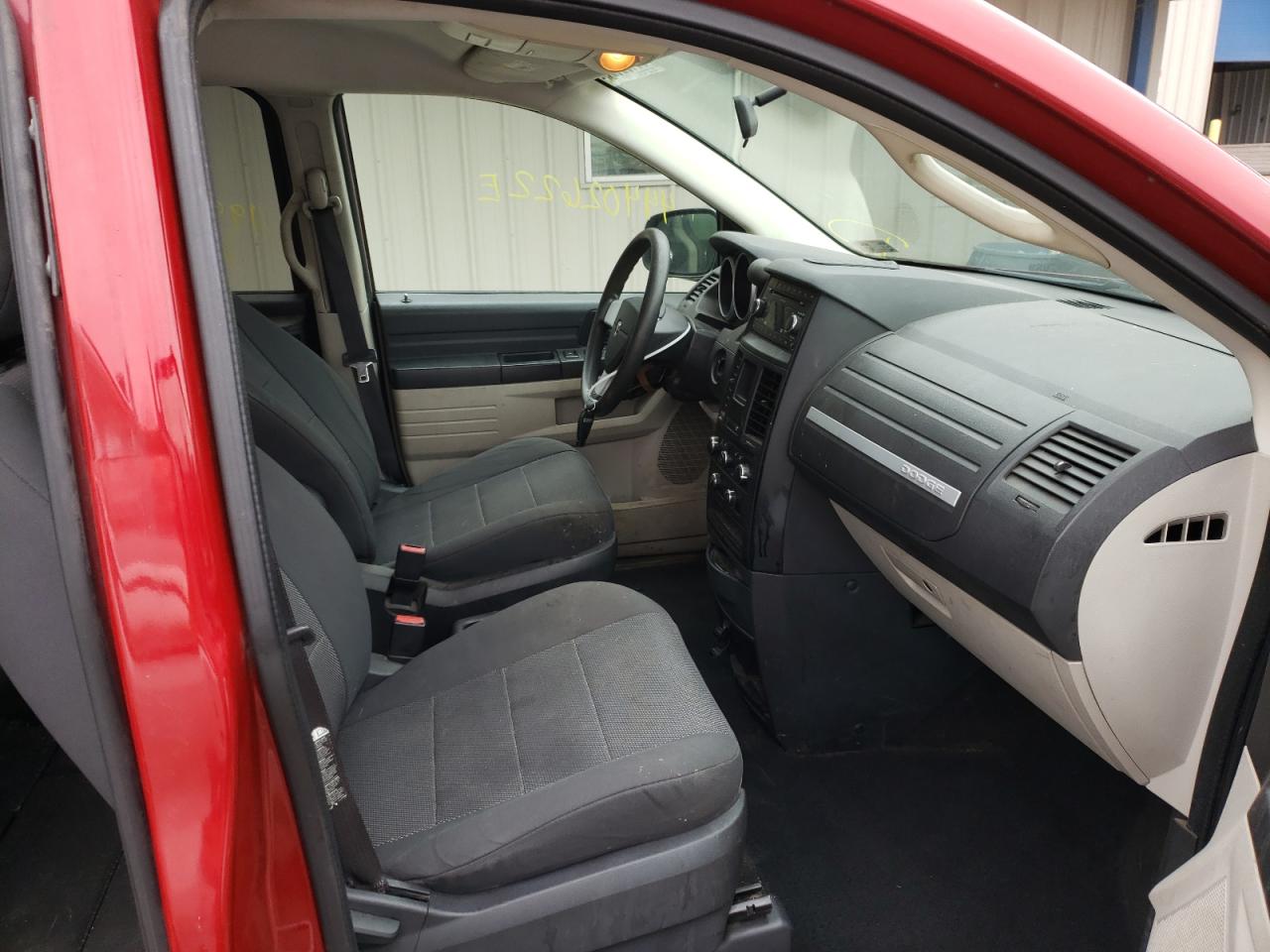 Photo 5 from auction – 2008 DODGE GRAND CARA with VIN 2D8HN44H48R723669