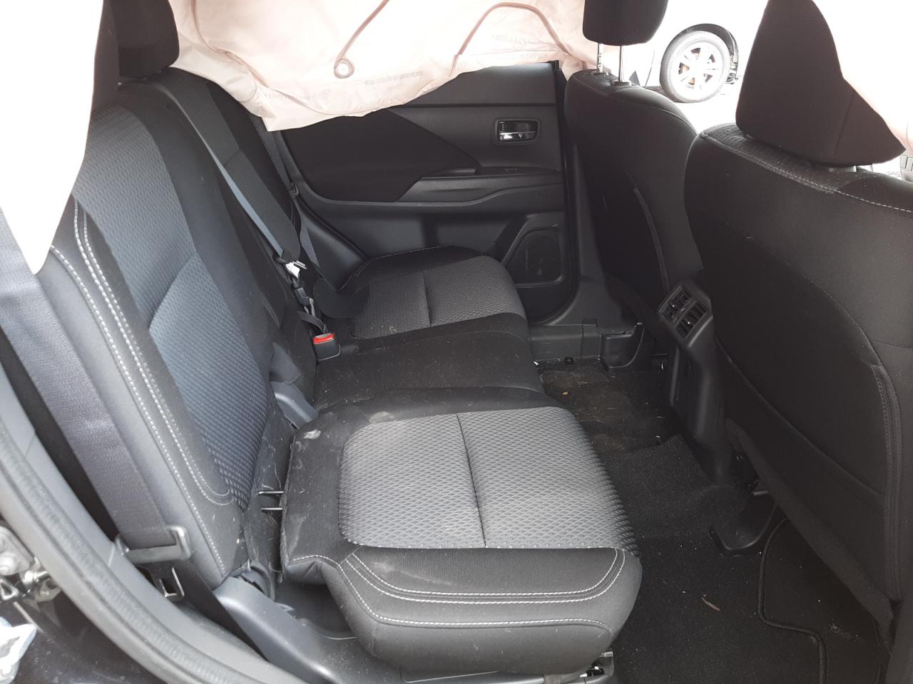 Photo 6 from auction – 2019 MITSUBISHI OUTLANDER with VIN JA4AD2A37KZ016637