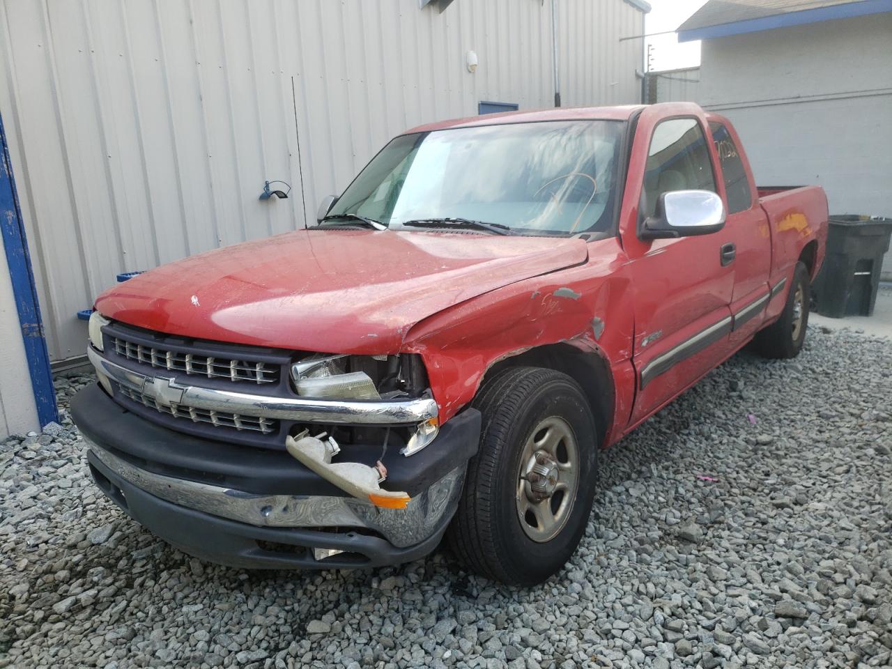 Photo 2 from auction – 2000 CHEVROLET SILVERADO with VIN 2GCEC19T9Y1189117