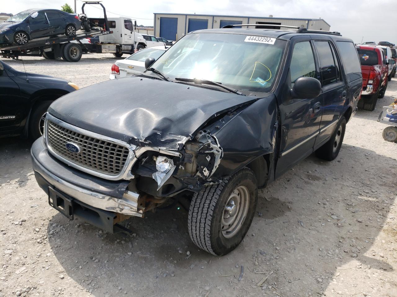 Photo 2 from auction – 2001 FORD EXPEDITION with VIN 1FMRU15W81LB11020