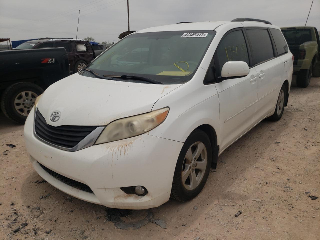 Photo 2 from auction – 2011 TOYOTA SIENNA LE with VIN 5TDKK3DC9BS173296