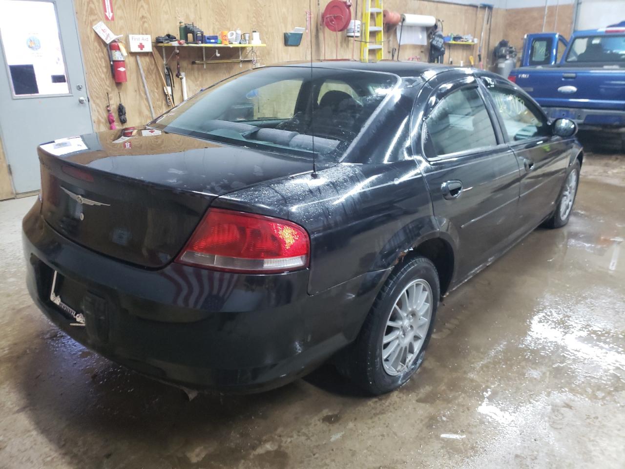 Photo 4 from auction – 2005 CHRYSLER SEBRING with VIN 1C3EL46X35N522158