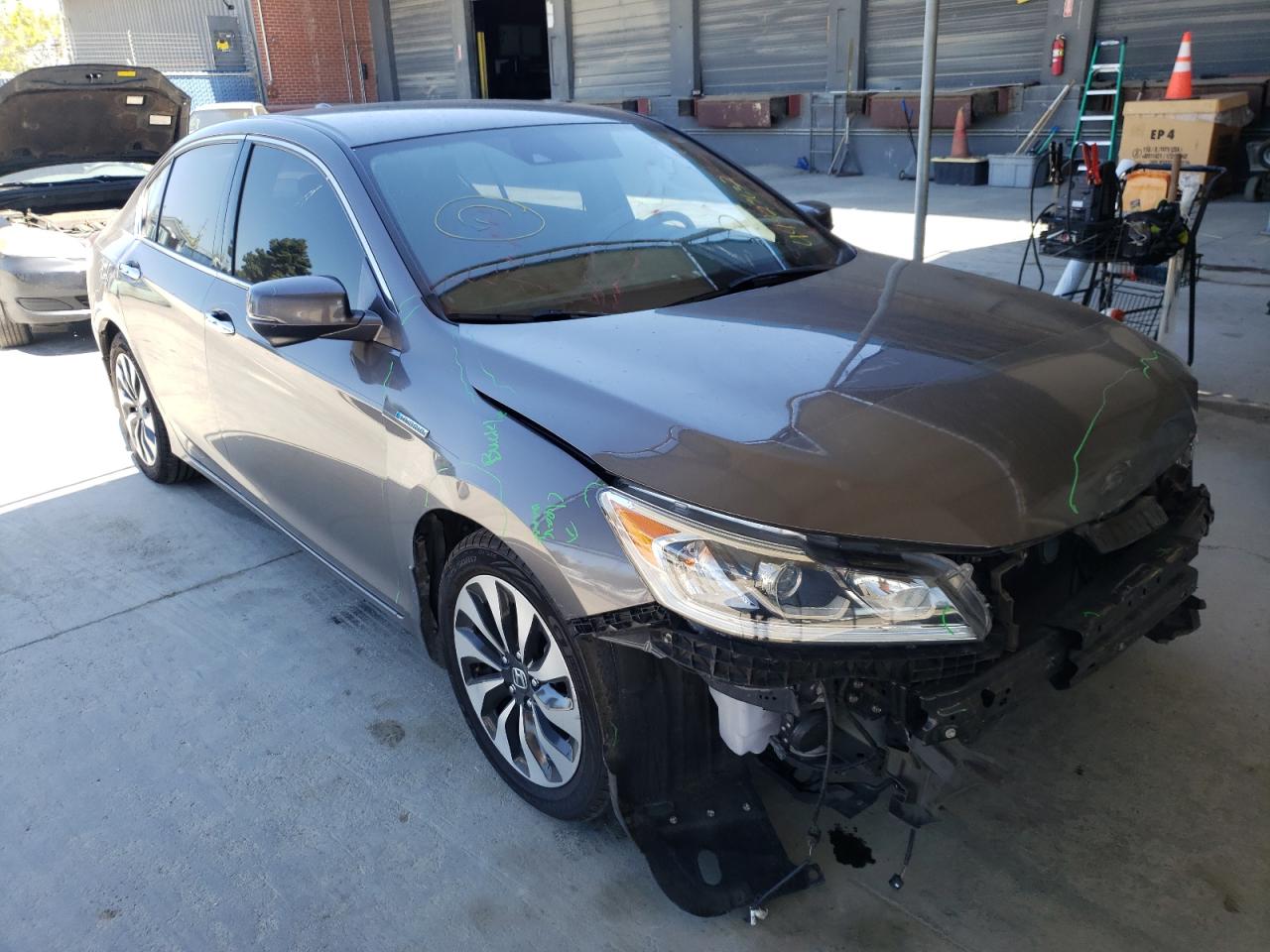 HONDA ACCORD HYB 2017 with VIN JHMCR6F37HC003641 - Photo from auction