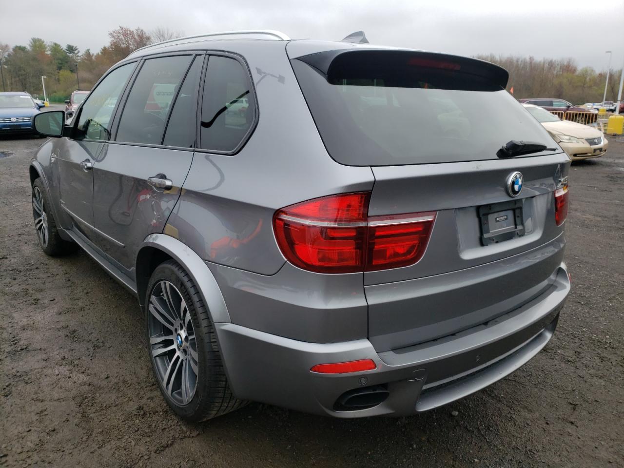 Photo 3 from auction – 2013 BMW X5 XDRIVE5 with VIN 5UXZV8C53D0C17306