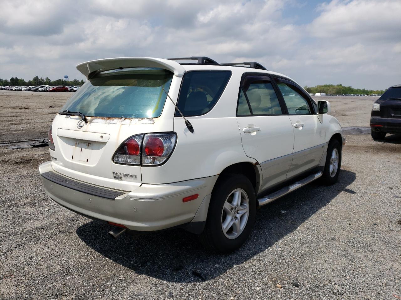 Photo 4 from auction – 2002 LEXUS RX 300 with VIN JTJHF10U620248120