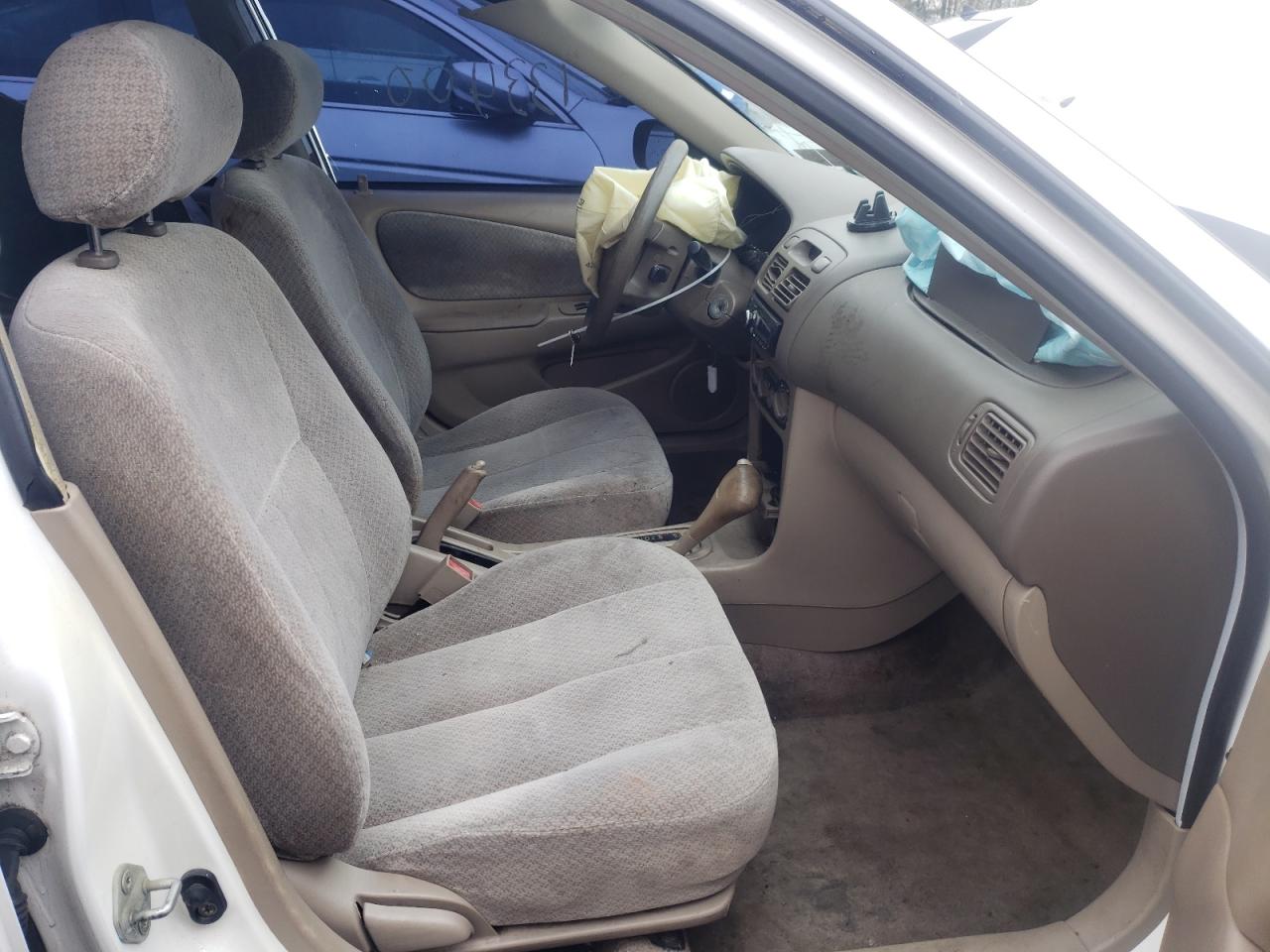 Photo 5 from auction – 2000 TOYOTA COROLLA VE with VIN 2T1BR12E3YC319505
