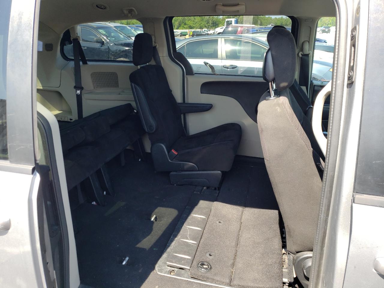 Photo 6 from auction – 2015 DODGE GRAND CARA with VIN 2C4RDGCG9FR548946