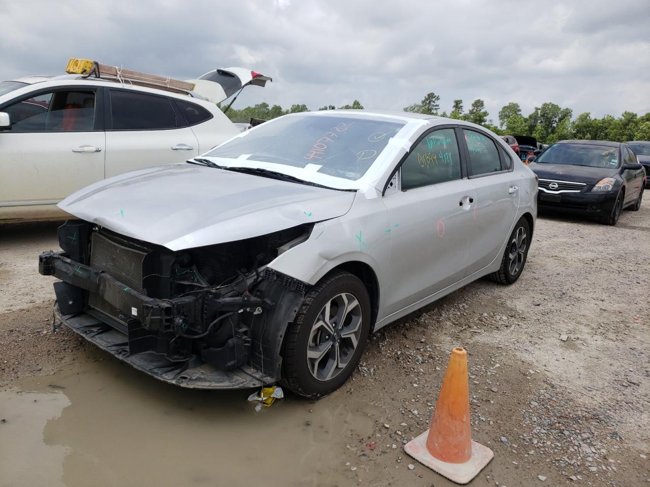 Photo 2 from auction – 2019 KIA FORTE FE with VIN 3KPF24AD9KE006628