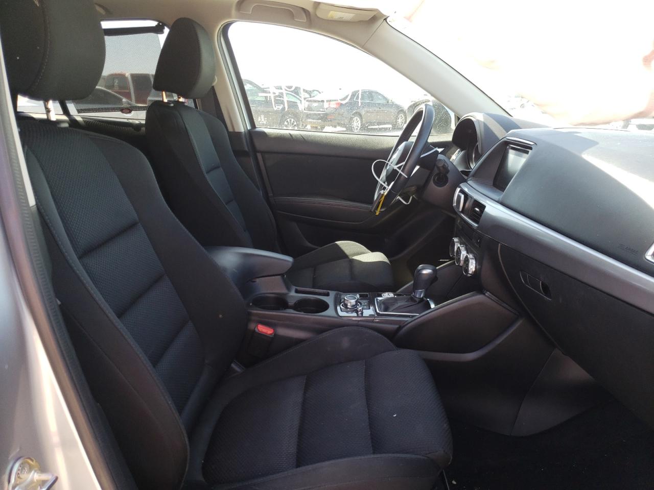Photo 5 from auction – 2016 MAZDA CX-5 TOURI with VIN JM3KE4CY1G0900409
