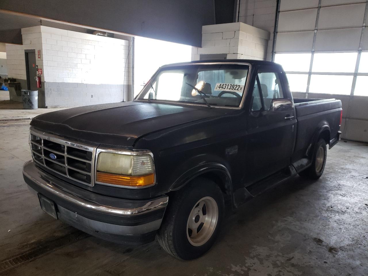 Photo 2 from auction – 1995 FORD F150 with VIN 1FTEF15N5SNA32754