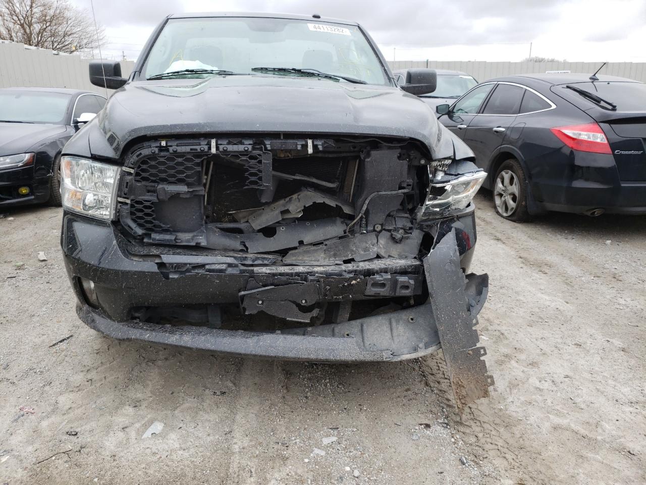 Photo 9 from auction – 2014 RAM 1500 ST with VIN 3C6JR7AT3EG238317