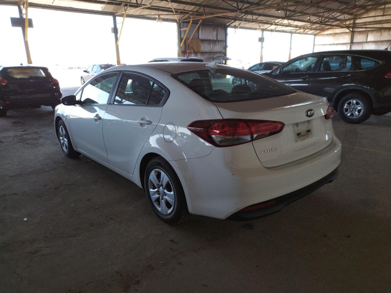Photo 3 from auction – 2017 KIA FORTE LX with VIN 3KPFK4A71HE058760