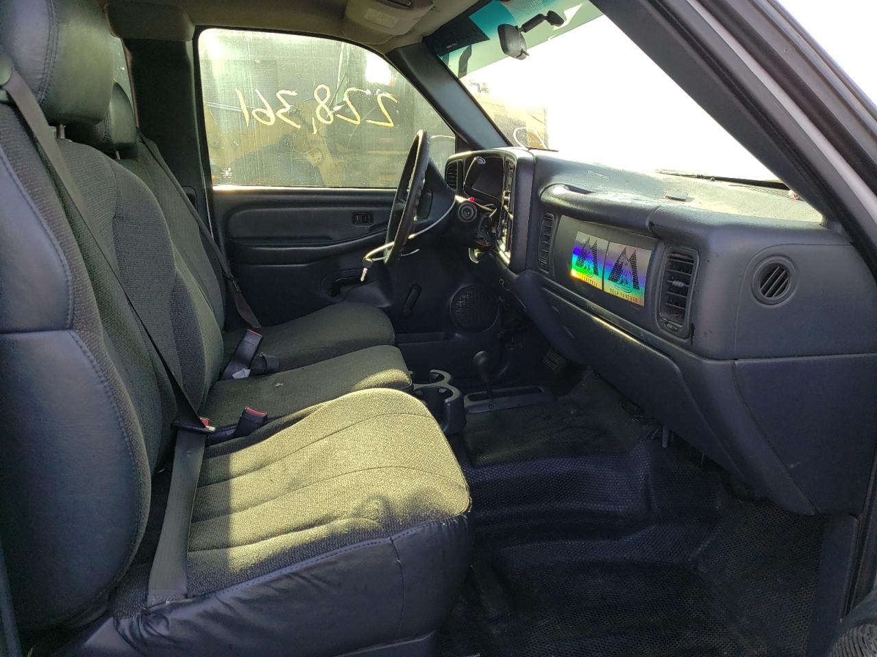 Photo 5 from auction – 2002 CHEVROLET SILVERADO with VIN 1GCHK29U12Z269802