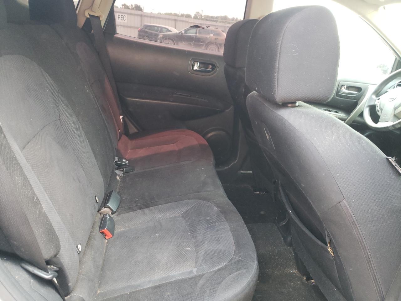 Photo 6 from auction – 2012 NISSAN ROGUE S with VIN JN8AS5MT0CW605657